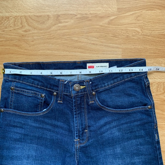 Women’s Wrangler jeans size 29x30. - Picture 8 of 10